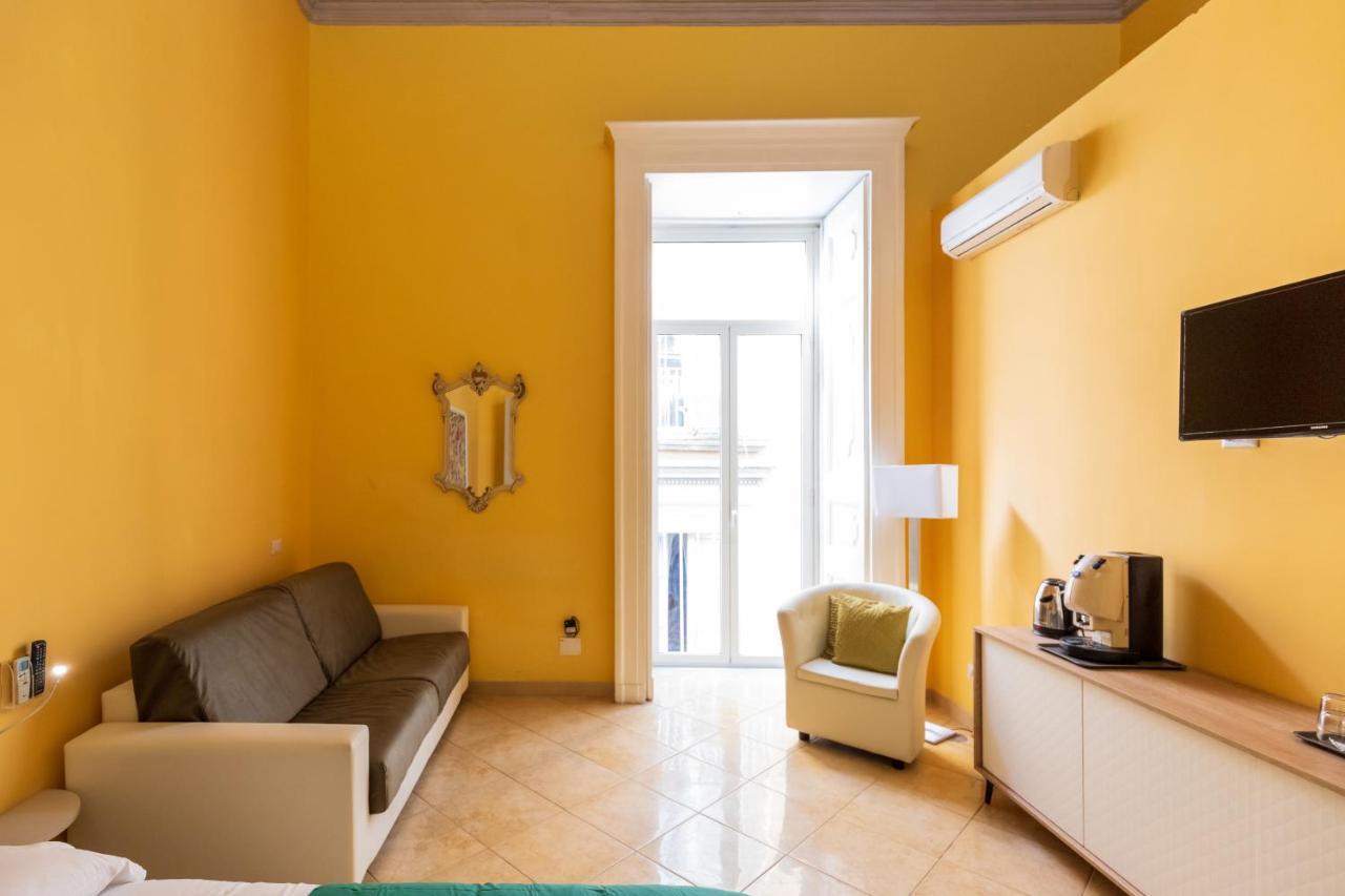 Suites Trinita In Toledo Street Naples Exterior photo