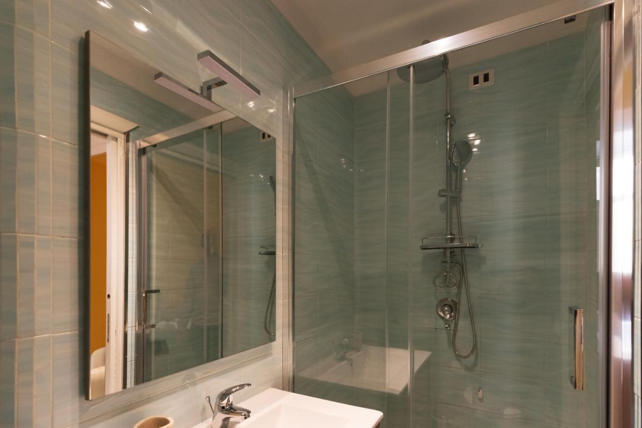 Suites Trinita In Toledo Street Naples Exterior photo