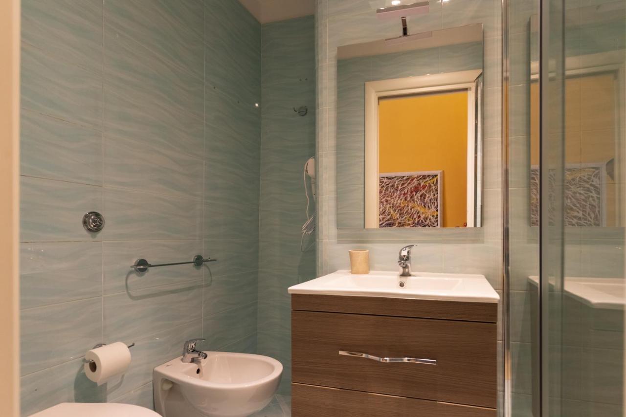 Suites Trinita In Toledo Street Naples Exterior photo