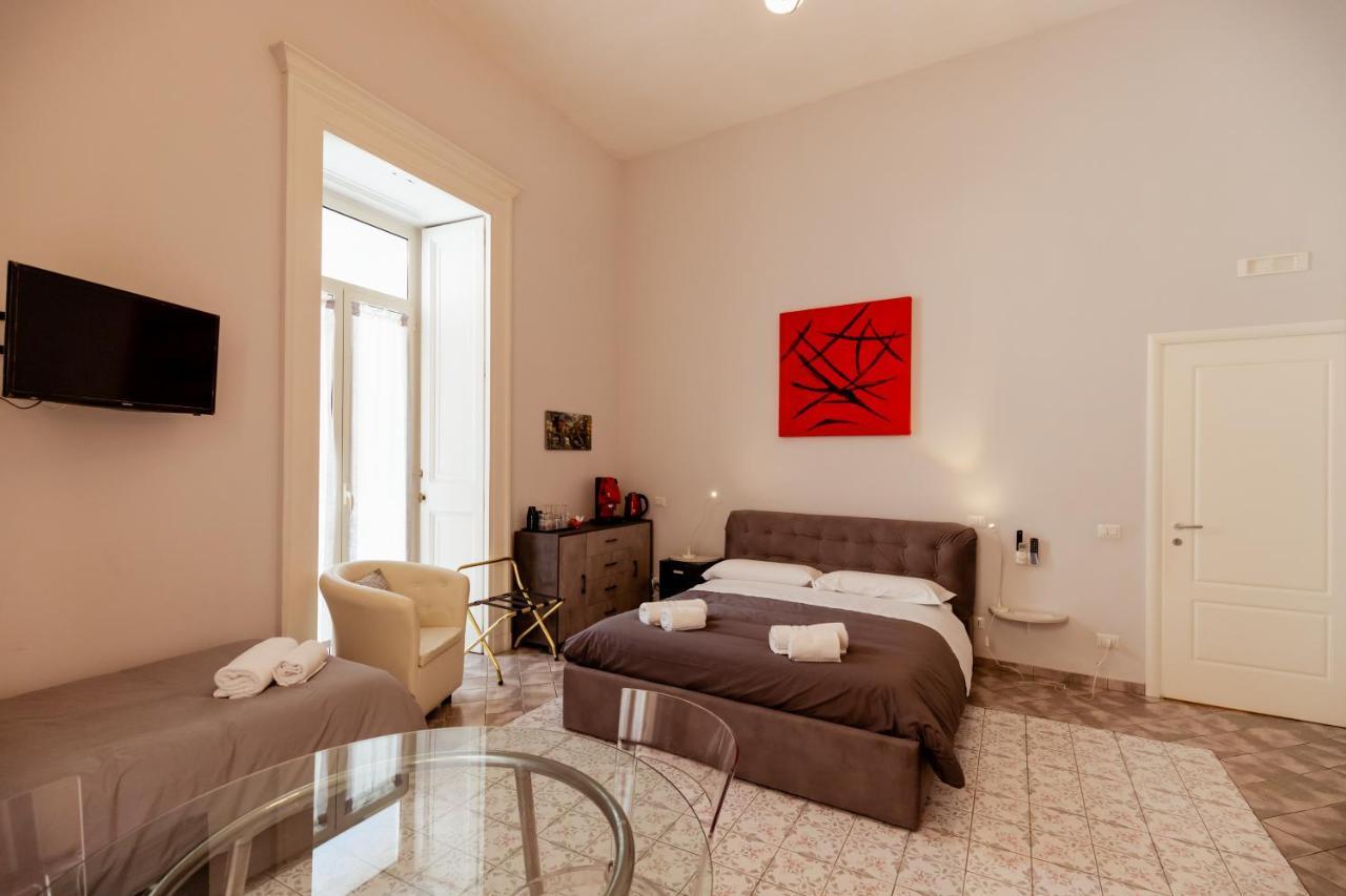 Suites Trinita In Toledo Street Naples Exterior photo