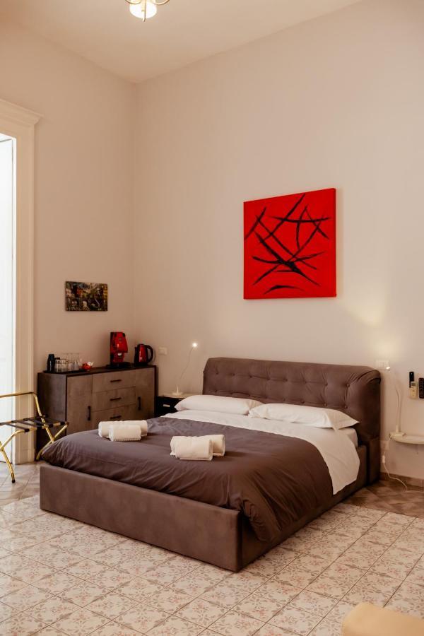 Suites Trinita In Toledo Street Naples Exterior photo