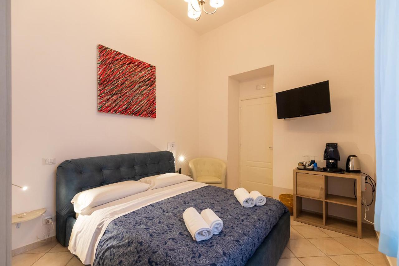 Suites Trinita In Toledo Street Naples Exterior photo