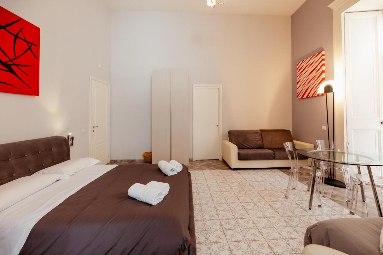Suites Trinita In Toledo Street Naples Exterior photo