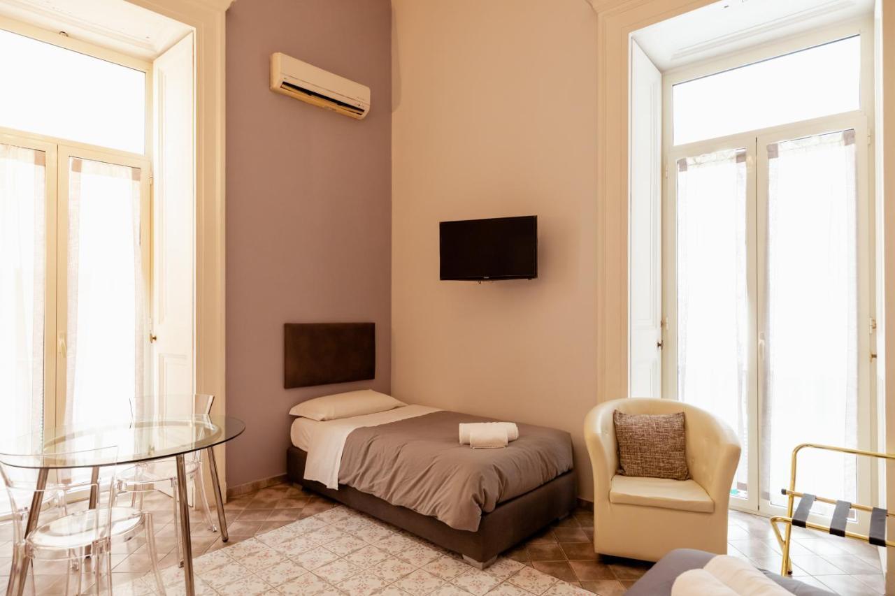 Suites Trinita In Toledo Street Naples Exterior photo